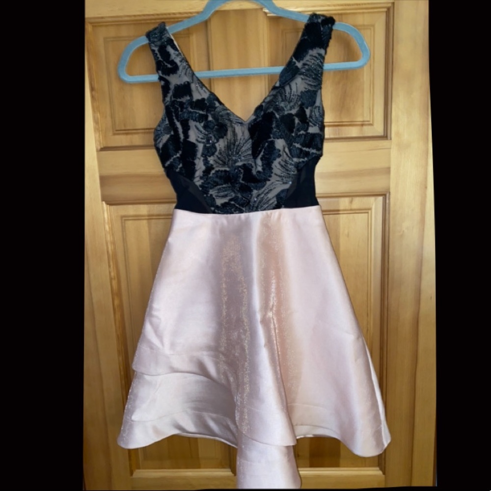 Macy’s homecoming dress (size 0)